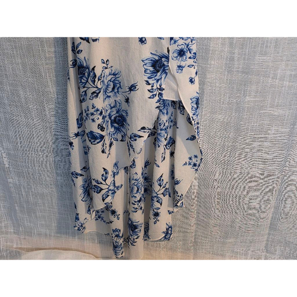 Women's By & by‎ Floral Dress Romper Size S (3) White Blue - Picture 2 of 7